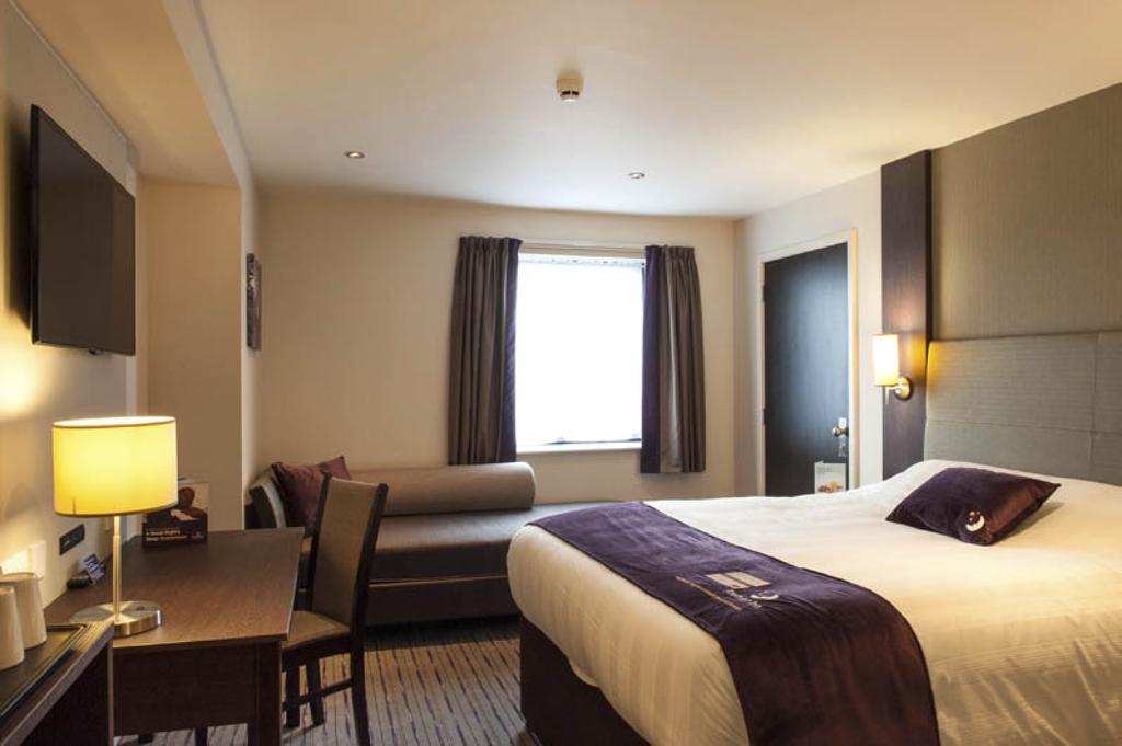 Premier Inn Tring Cameră foto