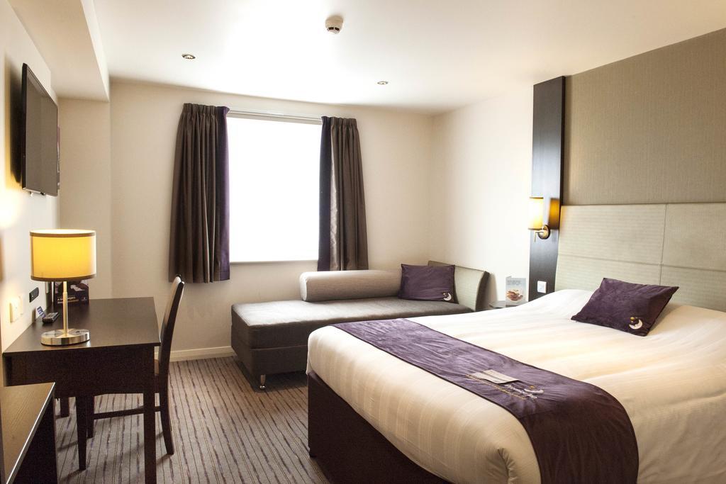 Premier Inn Tring Cameră foto